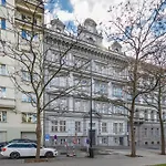شقة Center - 2 Min To Wenceslas Sq, 1 *