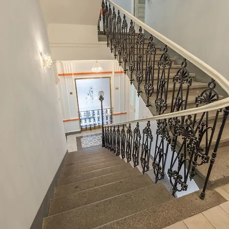 Center - 2 Min To Wenceslas Sq, 1 Апартаменты