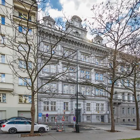 Апартаменты Center - 2 Min To Wenceslas Sq, 1 *